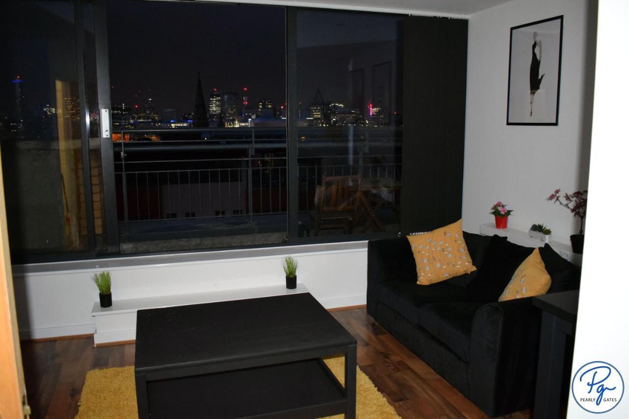 Penthouse - Amazing City Skyline Views - Balcony - Free Extra 2 Hours - Free Parking - Utilita Arena - Bullring Shopping - New St Station- Super King Size Bed برمنغهام المظهر الخارجي الصورة