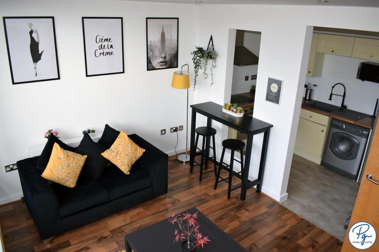 Penthouse - Amazing City Skyline Views - Balcony - Free Extra 2 Hours - Free Parking - Utilita Arena - Bullring Shopping - New St Station- Super King Size Bed برمنغهام المظهر الخارجي الصورة