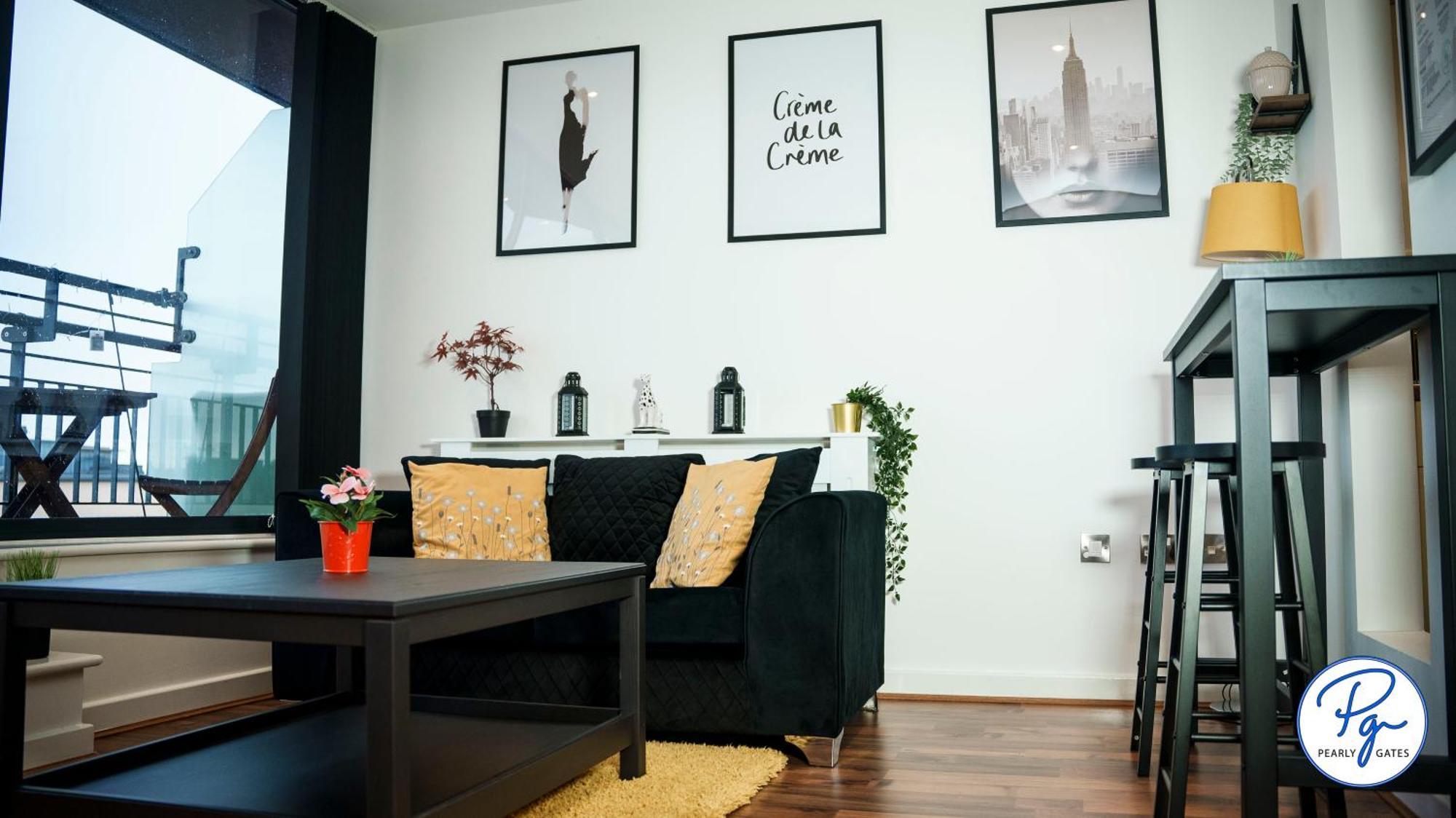 Penthouse - Amazing City Skyline Views - Balcony - Free Extra 2 Hours - Free Parking - Utilita Arena - Bullring Shopping - New St Station- Super King Size Bed برمنغهام المظهر الخارجي الصورة