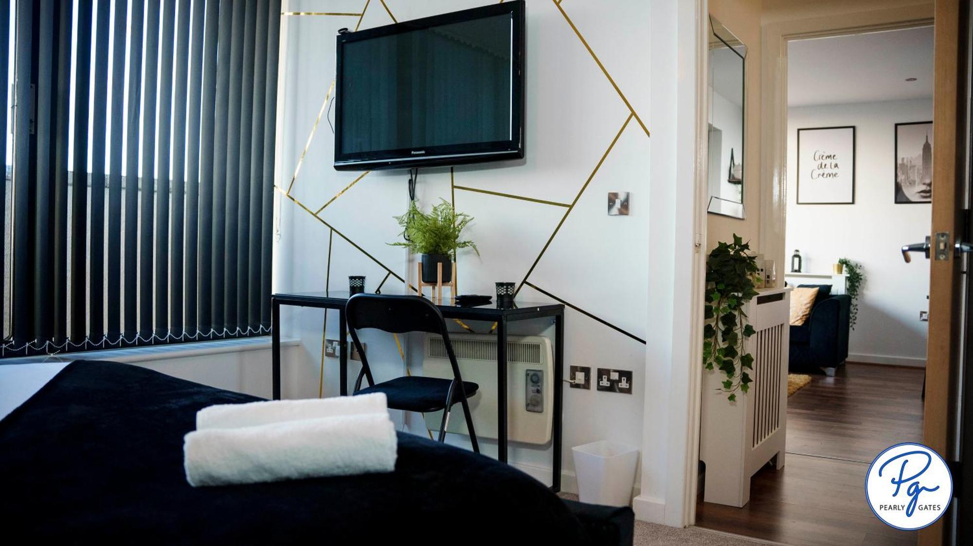 Penthouse - Amazing City Skyline Views - Balcony - Free Extra 2 Hours - Free Parking - Utilita Arena - Bullring Shopping - New St Station- Super King Size Bed برمنغهام المظهر الخارجي الصورة